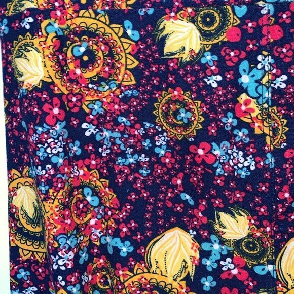 Lularoe Kaleidoscope One Size Leggings - Picture 3 of 5